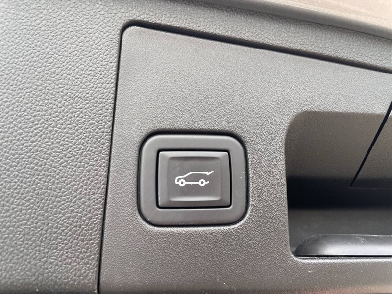 Cadillac XT4 Vehicle Image 18