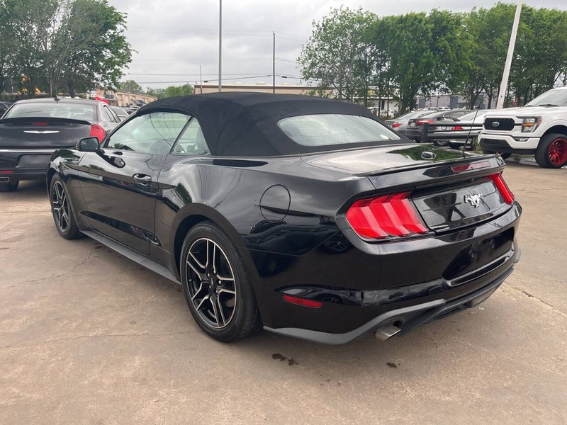 Ford Mustang Vehicle Image 21