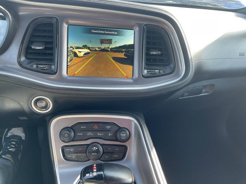 Dodge Challenger Vehicle Image 11