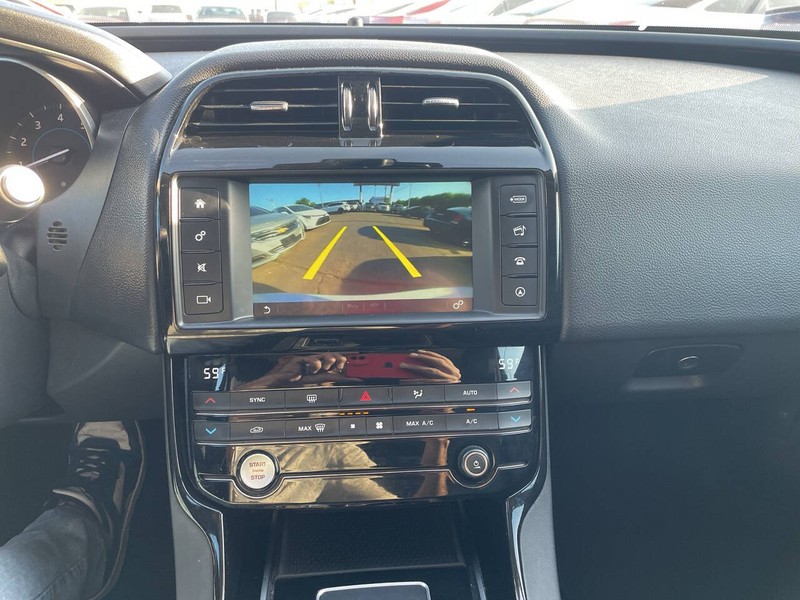 Jaguar XE Vehicle Image 15