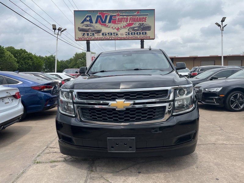 Chevrolet Suburban Vehicle Image 02
