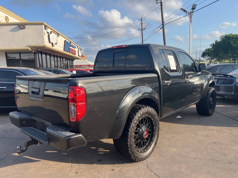 Nissan Frontier Vehicle Image 03