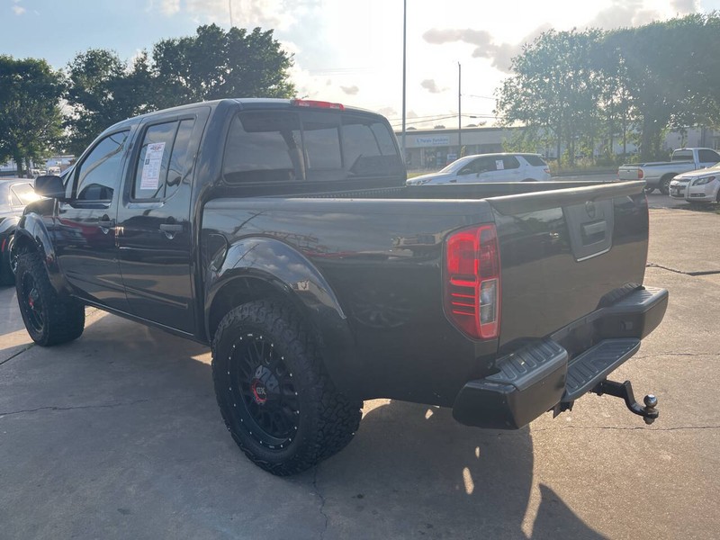 Nissan Frontier Vehicle Image 04