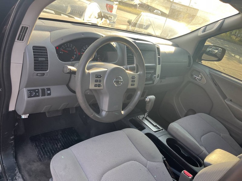 Nissan Frontier Vehicle Image 07