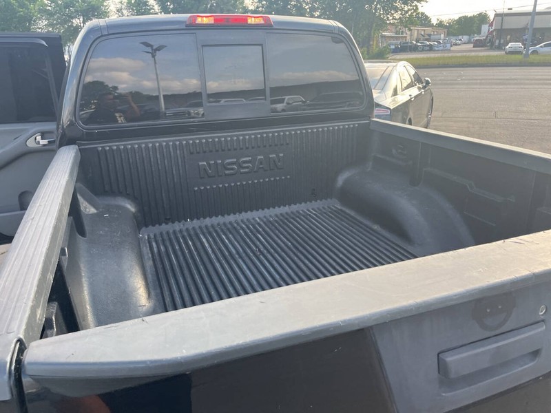 Nissan Frontier Vehicle Image 15