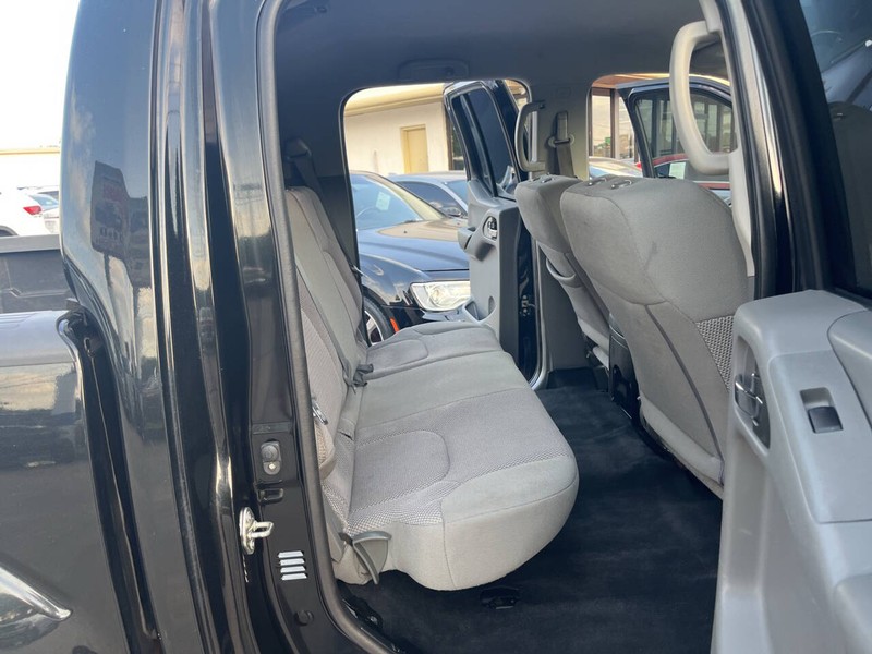 Nissan Frontier Vehicle Image 20