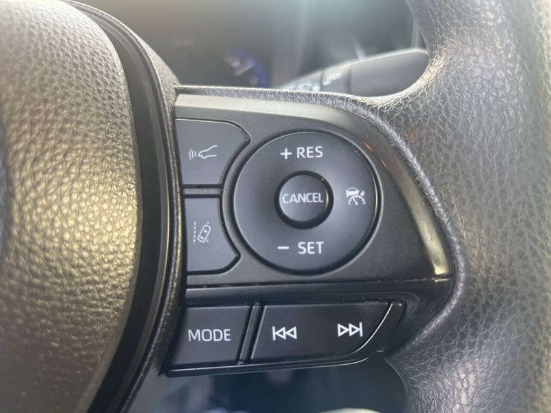 Toyota Corolla Hybrid Vehicle Image 16