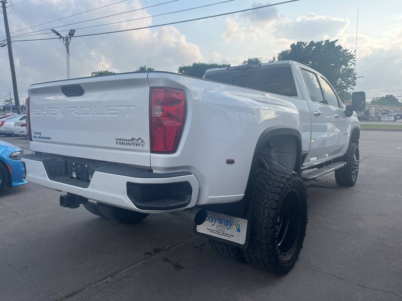 Chevrolet Silverado 3500HD Vehicle Image 06