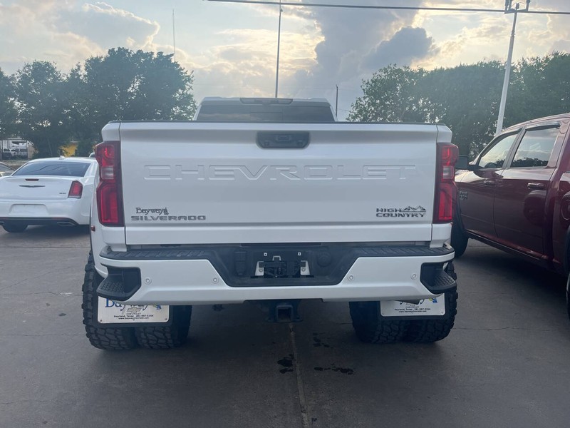 Chevrolet Silverado 3500HD Vehicle Image 07