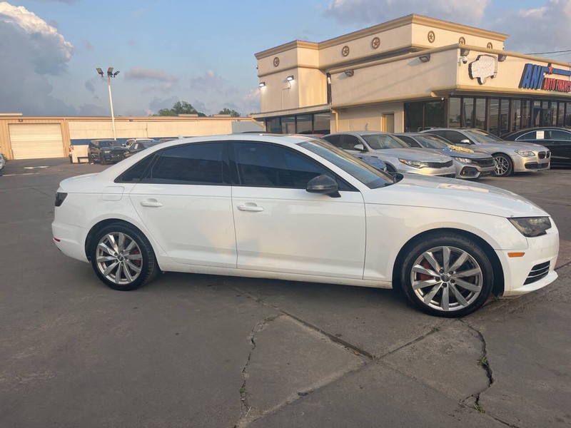 Audi A4 Vehicle Image 03