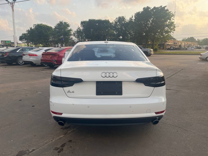 Audi A4 Vehicle Image 06