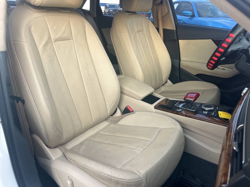 Audi A4 Vehicle Image 13