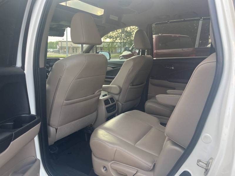 Honda Pilot Vehicle Image 12