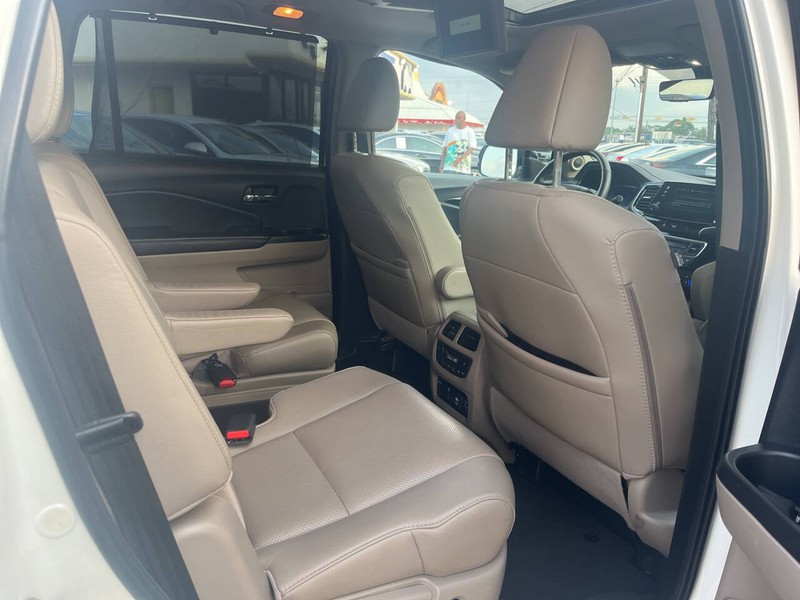 Honda Pilot Vehicle Image 15
