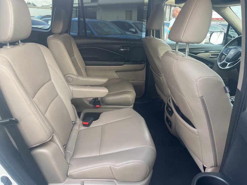 Honda Pilot Vehicle Image 16
