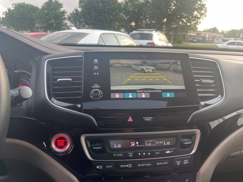 Honda Pilot Vehicle Image 24