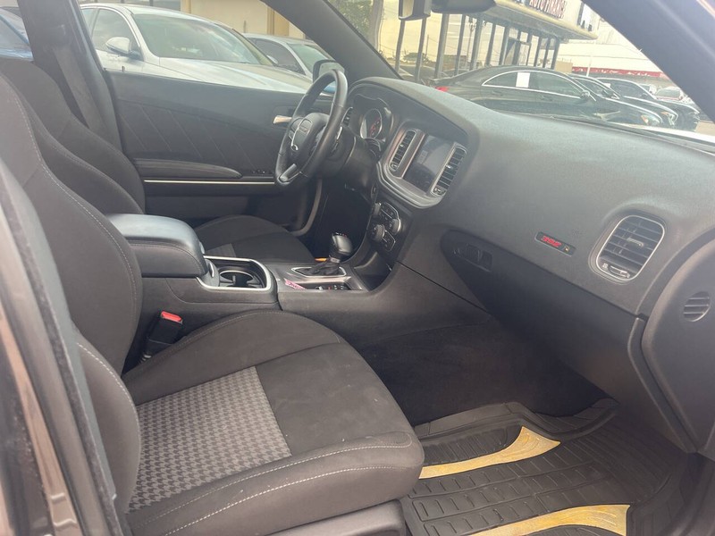 Dodge Charger Vehicle Image 16