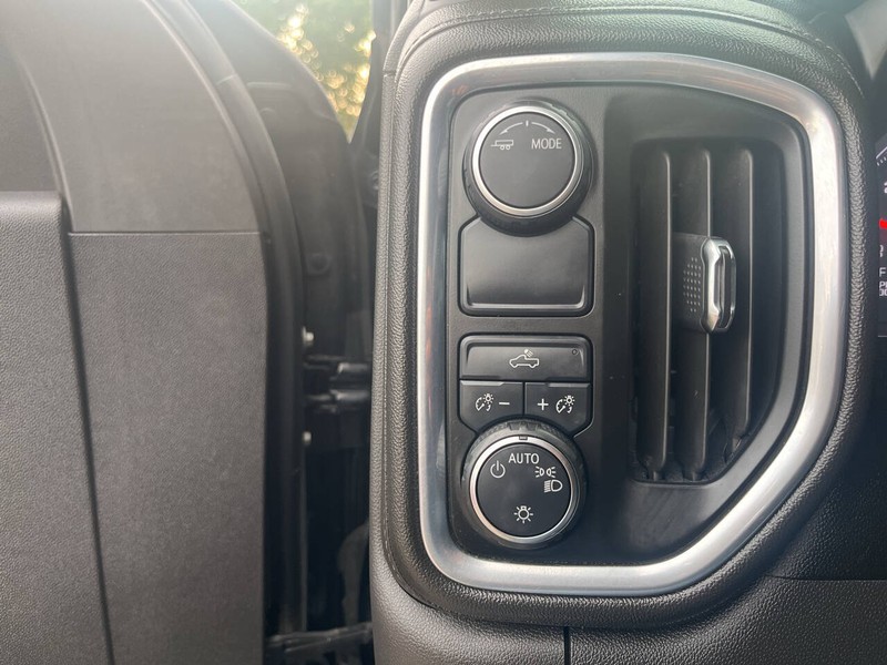 Chevrolet Silverado 1500 Vehicle Image 19