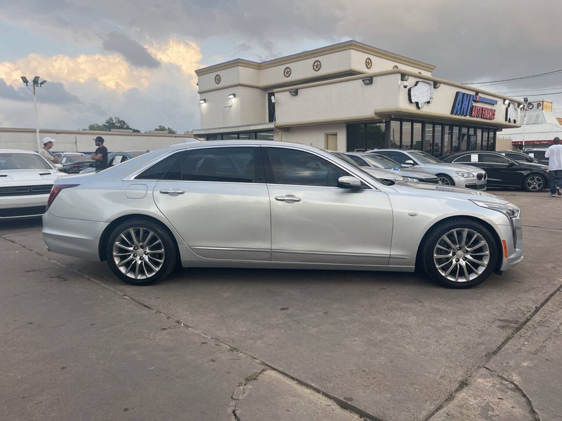 Cadillac CT6 Vehicle Image 05