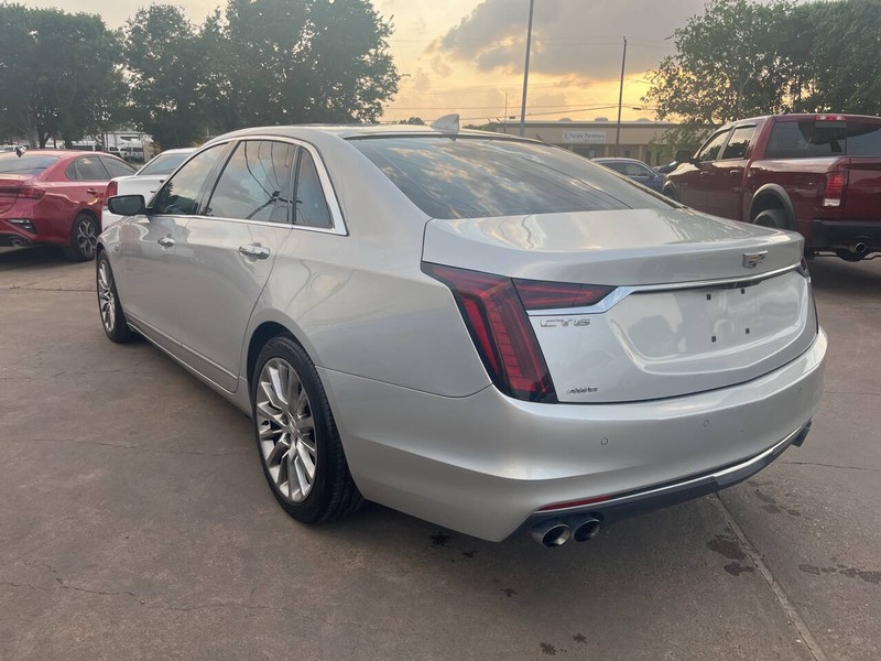 Cadillac CT6 Vehicle Image 08