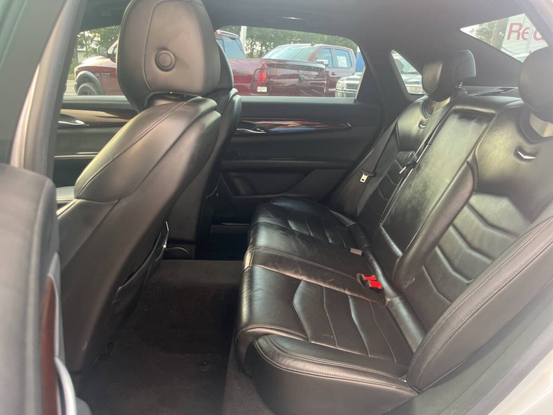 Cadillac CT6 Vehicle Image 14