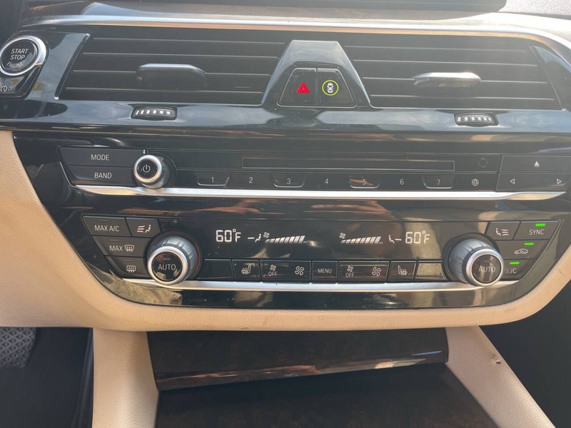 BMW 5 Series Vehicle Image 07