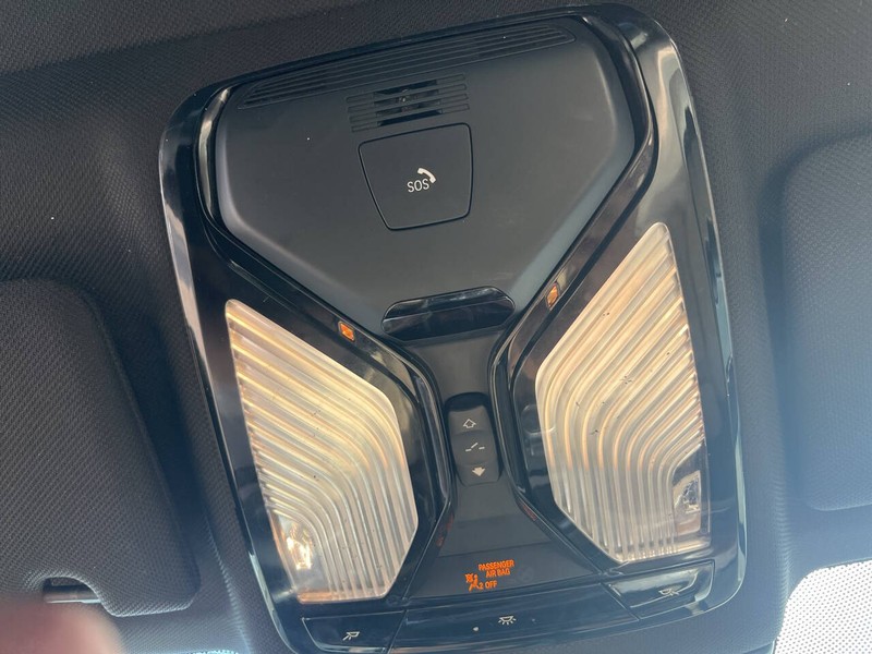 BMW 5 Series Vehicle Image 09