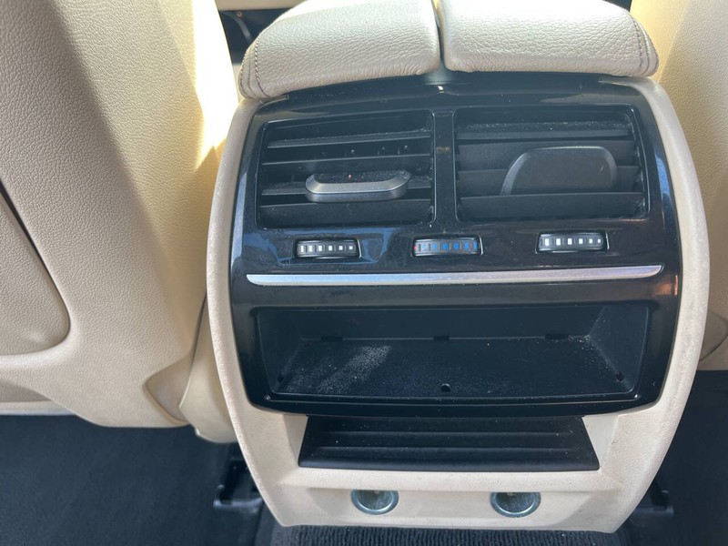BMW 5 Series Vehicle Image 17