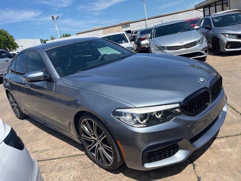 BMW 5 Series Vehicle Image 03