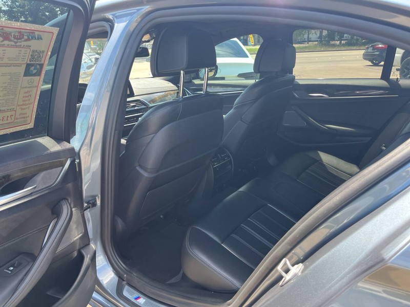 BMW 5 Series Vehicle Image 12
