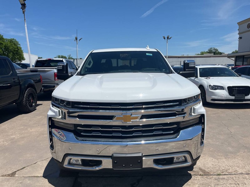 Chevrolet Silverado 1500 LTD Vehicle Image 02