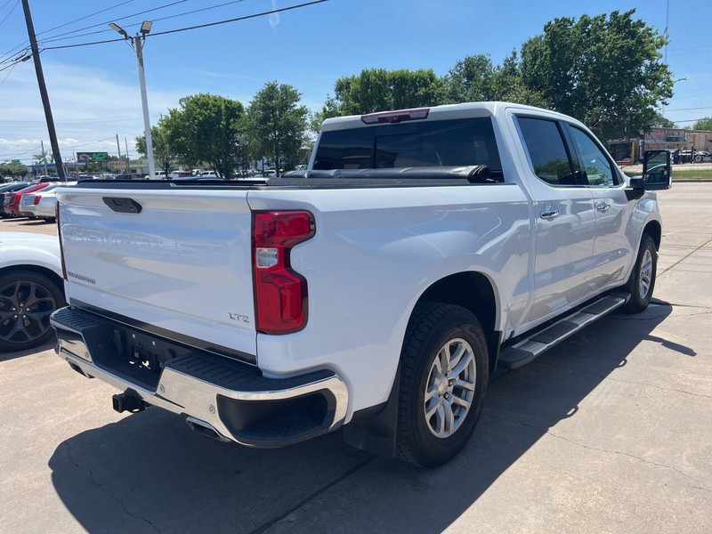 Chevrolet Silverado 1500 LTD Vehicle Image 04