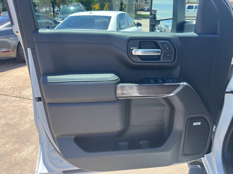 Chevrolet Silverado 1500 LTD Vehicle Image 07