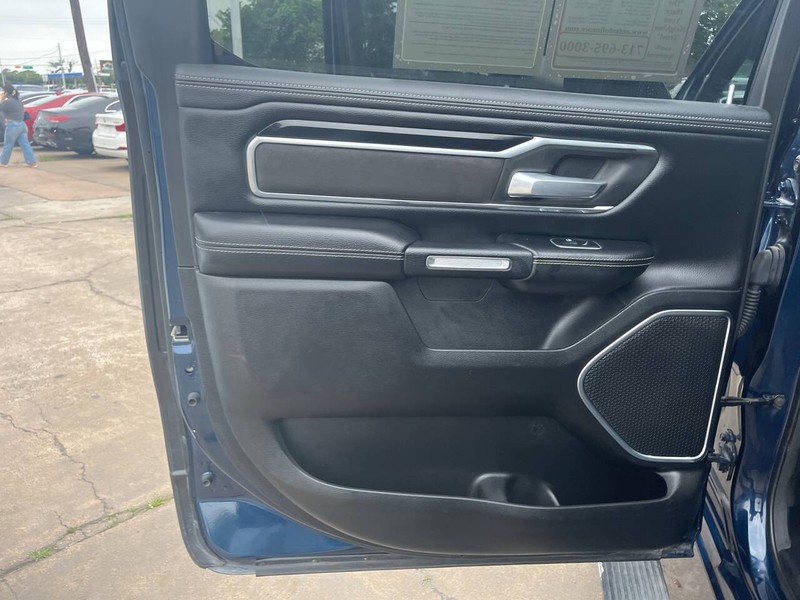 Ram 1500 Vehicle Image 14
