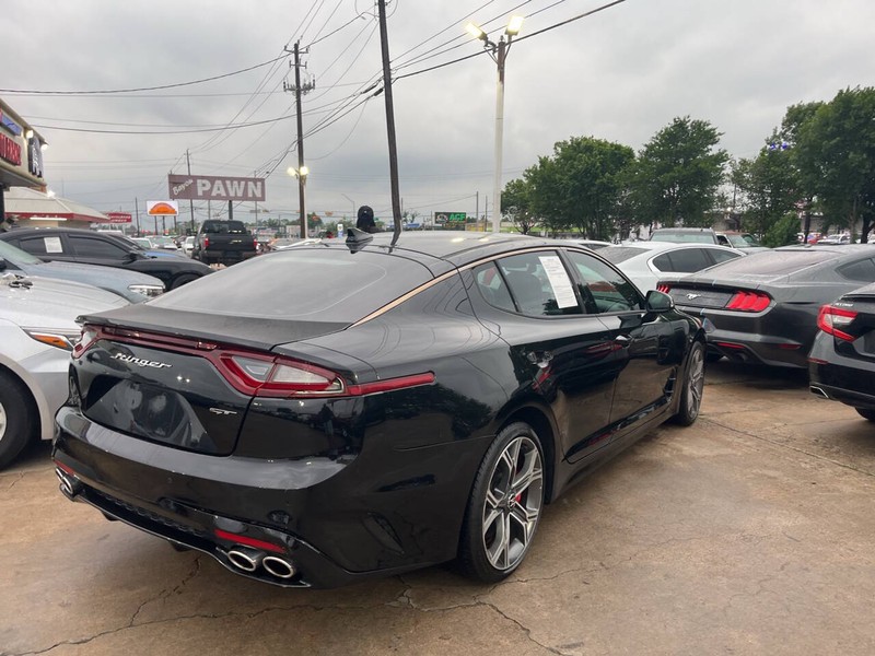 Kia Stinger Vehicle Image 03