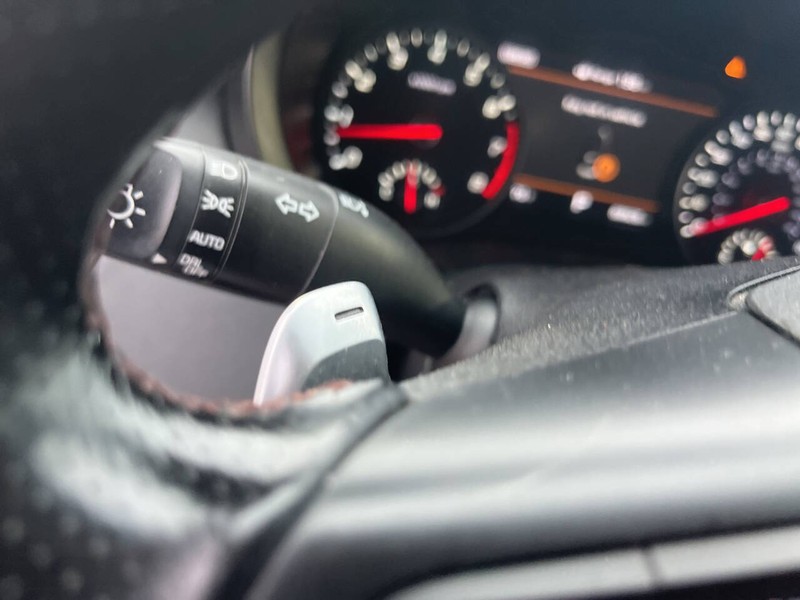 Kia Stinger Vehicle Image 09