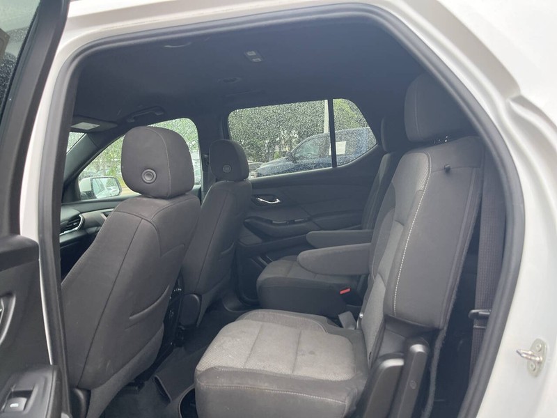 Chevrolet Traverse Vehicle Image 06