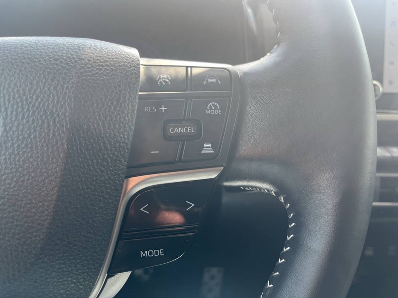 Toyota Camry Vehicle Image 19