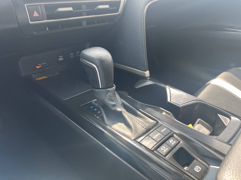 Toyota Camry Vehicle Image 22