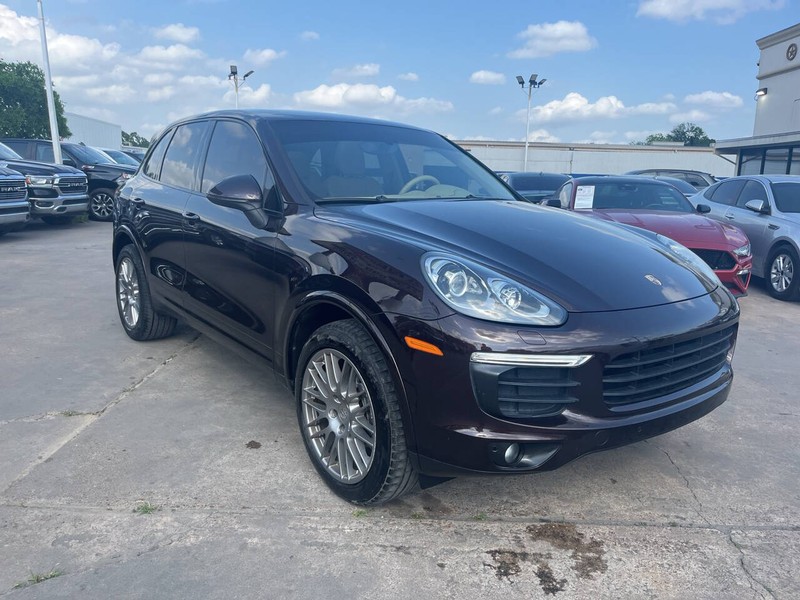 Porsche Cayenne Vehicle Image 03