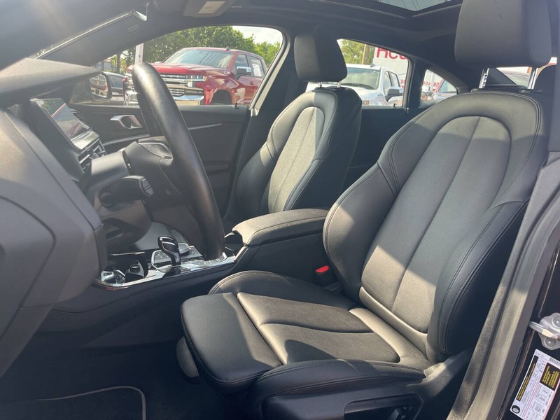 BMW 2 Series Vehicle Image 10