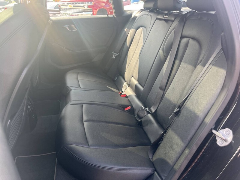 BMW 2 Series Vehicle Image 12