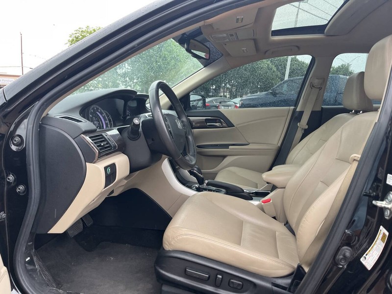 Honda Accord Sedan Vehicle Image 06