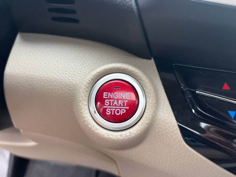 Honda Accord Sedan Vehicle Image 09