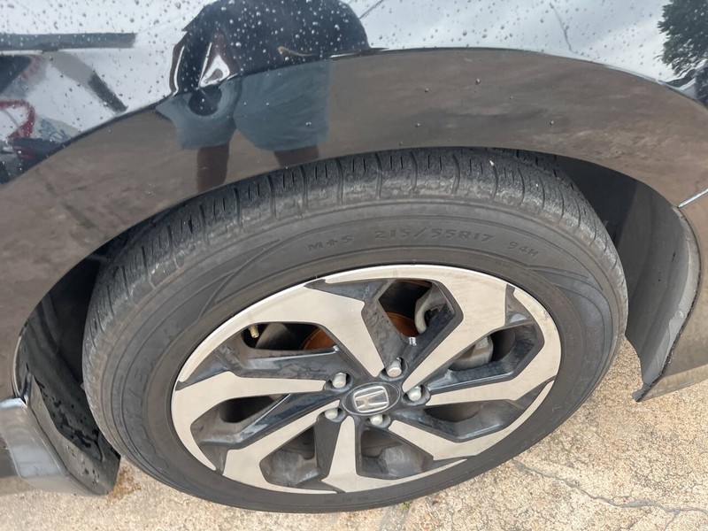 Honda Accord Sedan Vehicle Image 21