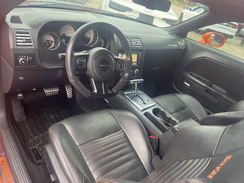 Dodge Challenger Vehicle Image 08