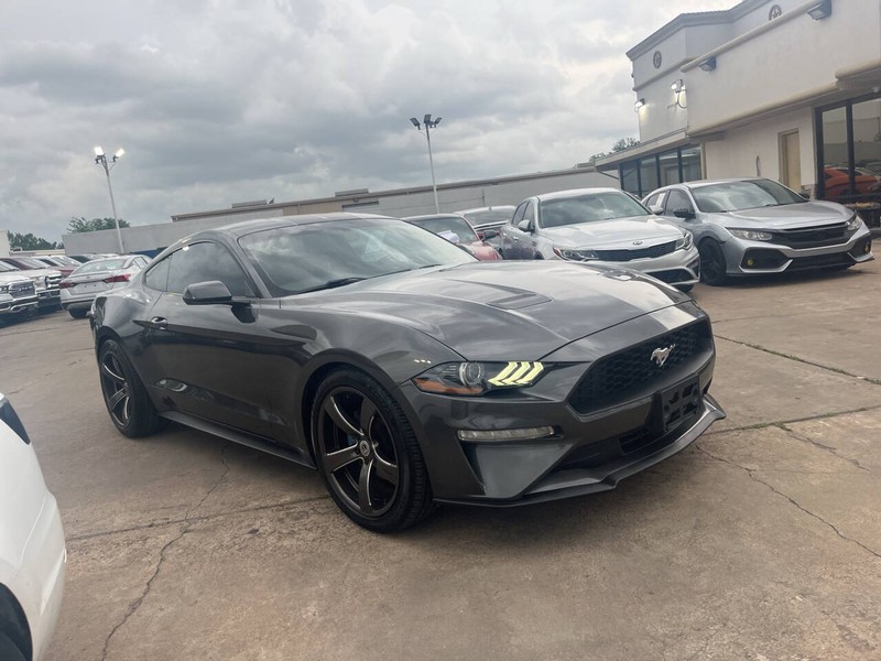 Ford Mustang Vehicle Image 02