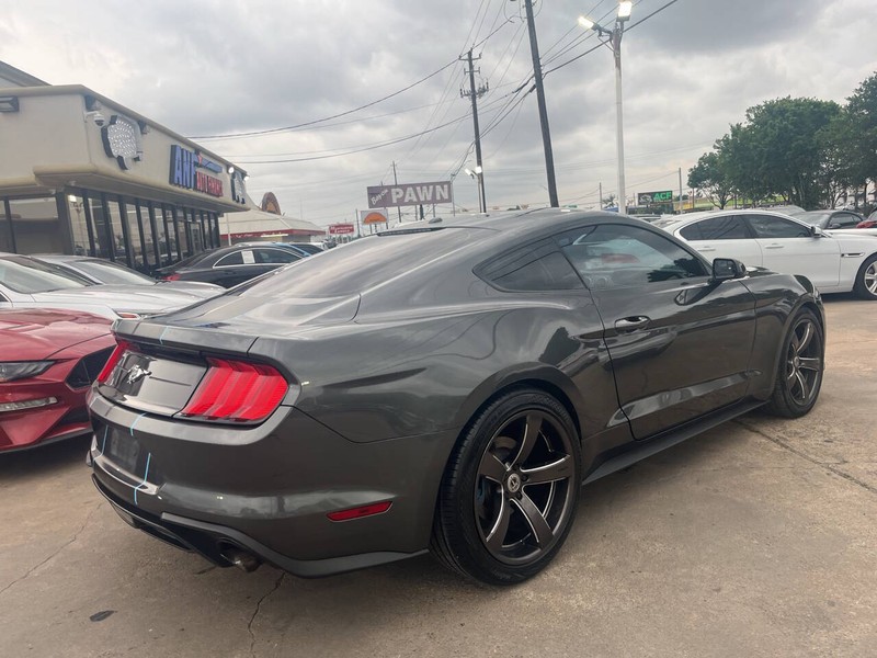 Ford Mustang Vehicle Image 03