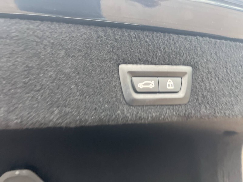 BMW 7 Series Vehicle Image 22