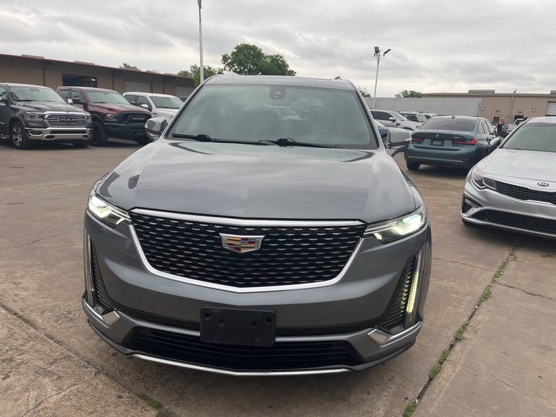 Cadillac XT6 Vehicle Image 02